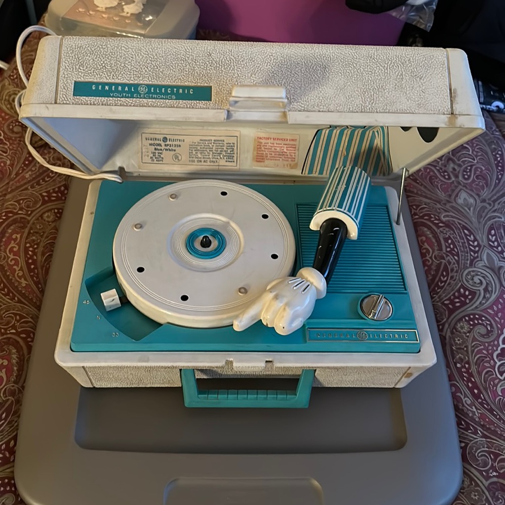 Used unsure of working condition Mickey Mouse record player